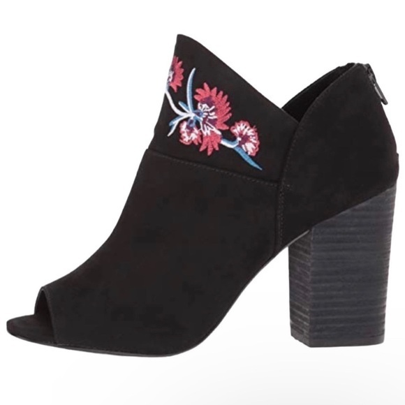 Carlos by Carlos Santana Shoes - Carlos by Carlos Santana Black Leather Suede Heeled Boots with Floral Embroidery